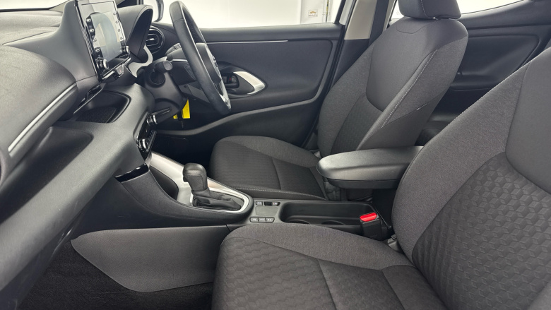 Toyota Yaris 1.5 Hybrid Icon 5dr CVT Hybrid Hatchback